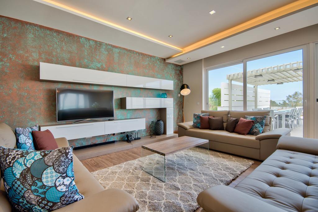 Villa Gaia - Sunset Views, Indoor Heated Pool, Sauna And Games Room เมลลิฮา ภายนอก รูปภาพ